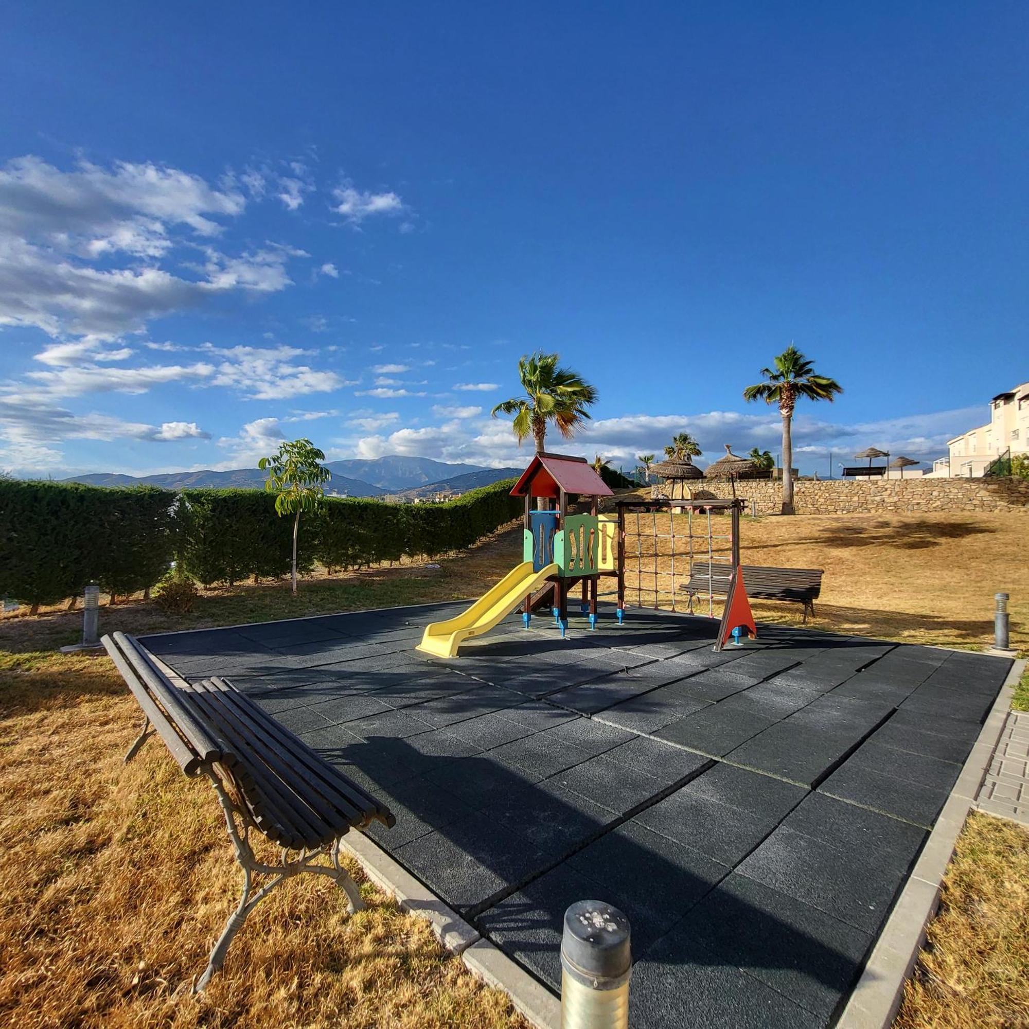 Golf En Baviera Con Vistas Al Mar Διαμέρισμα Caleta De Velez Εξωτερικό φωτογραφία